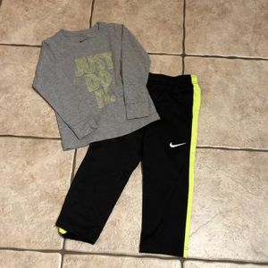 Nike size 4 set
